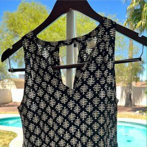 Old Navy Light weight Mini dress black and white